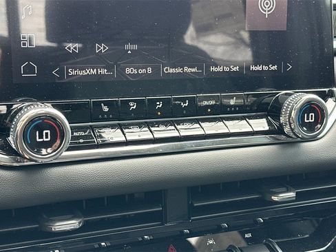 New 2025 GMC Canyon Elevation w/ Convenience Package image 18