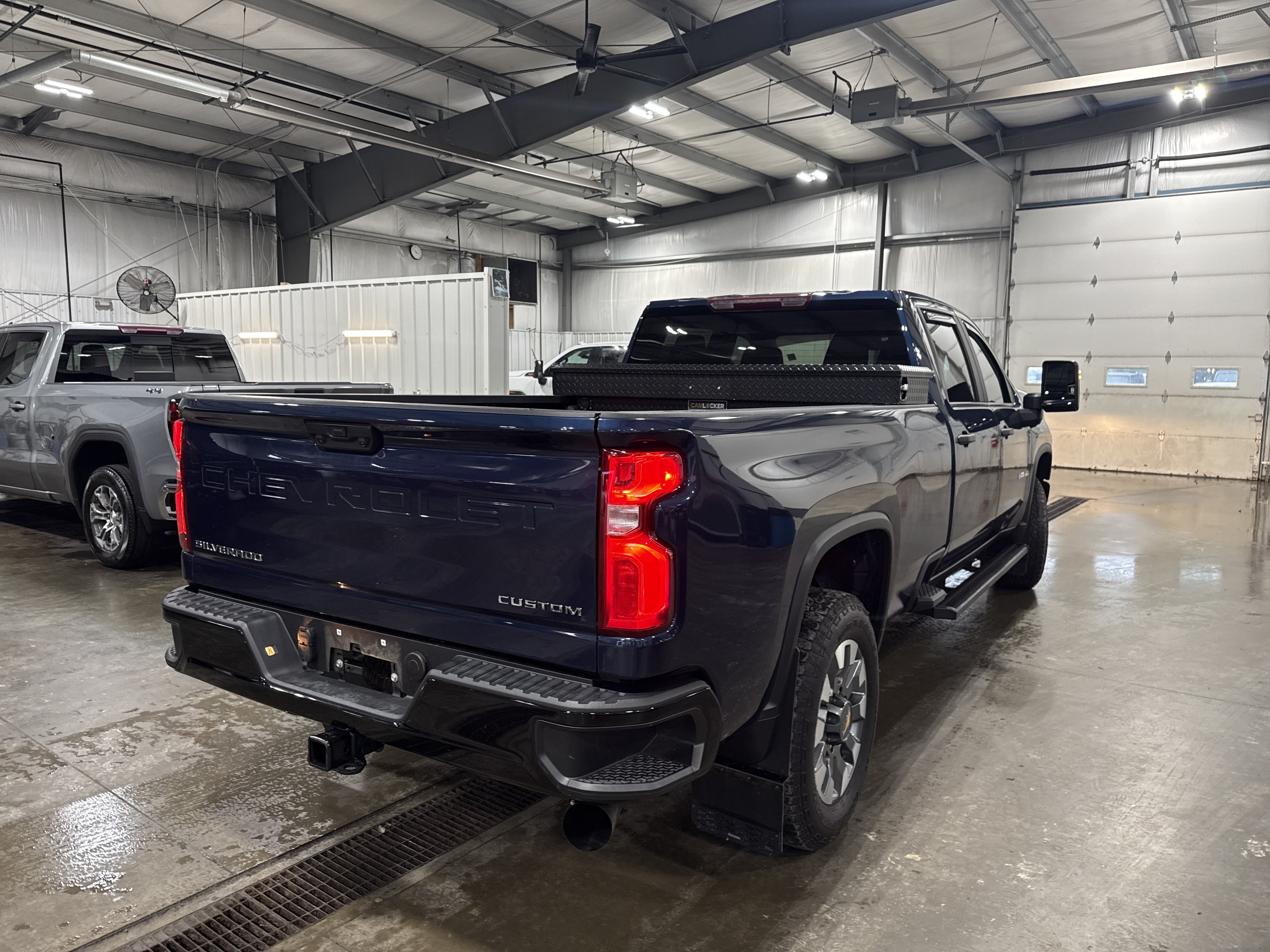 Used 2021 Chevrolet Silverado 2500 Custom w/ Custom Value Package AWD/4WD image 3