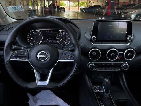 Used 2025 Nissan Sentra SV FWD image 13