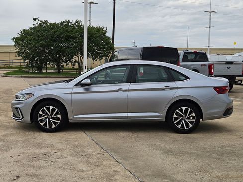 Used 2025 Volkswagen Jetta S FWD image 9