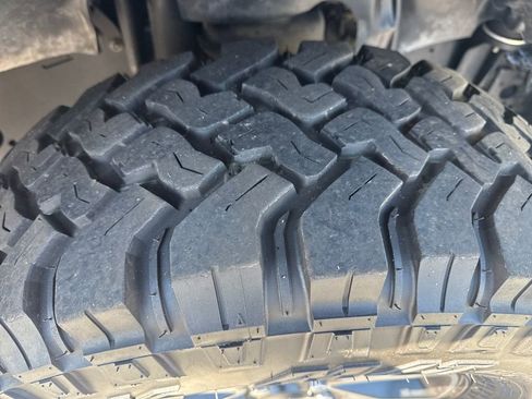 Used 2021 Jeep Wrangler Unlimited Rubicon AWD/4WD image 23