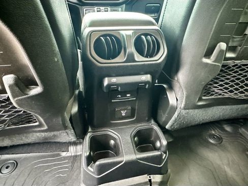Used 2020 Jeep Gladiator Rubicon image 28