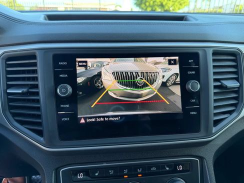 Used 2021 Volkswagen Atlas SE w/ Panoramic Sunroof Package FWD image 43