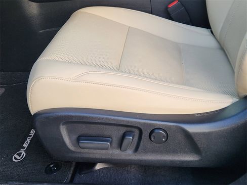 Used 2022 Lexus RX 350L FWD w/ Premium Package image 24