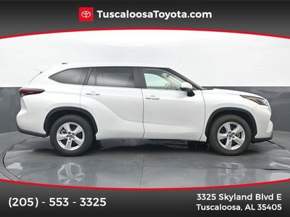 Used 2024 Toyota Highlander LE