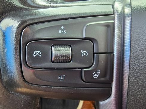 Used 2021 GMC Sierra 1500 SLT w/ SLT Convenience Package AWD/4WD image 23