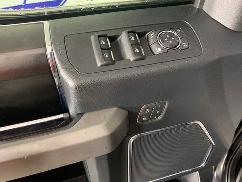 Used 2020 Ford F150 Platinum w/ Equipment Group 701A Luxury image 15