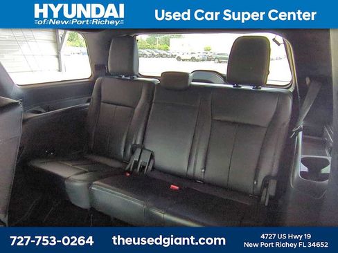 Used 2019 Ford Expedition XLT w/ Equipment Group 202A RWD image 14
