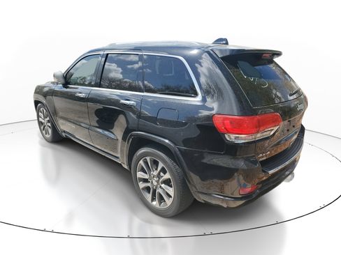 Used 2018 Jeep Grand Cherokee Overland image 3