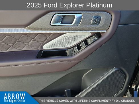 Used 2025 Ford Explorer Platinum w/ Ultimate Package AWD/4WD image 21