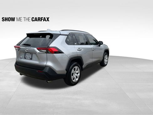 Used 2020 Toyota RAV4 LE image 3