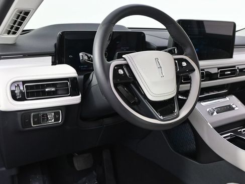 New 2026 Lincoln Aviator Reserve AWD/4WD image 11