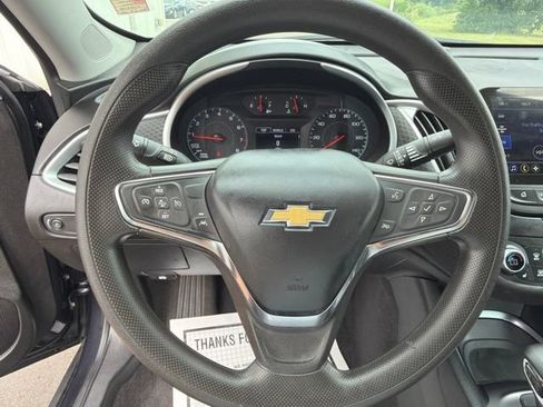 Used 2023 Chevrolet Malibu LT FWD image 15