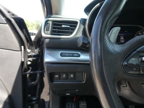 Used 2016 Nissan Maxima SR FWD image 18