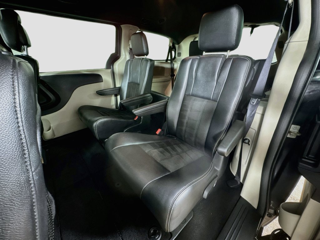 Used 2019 Dodge Grand Caravan SXT FWD image 27