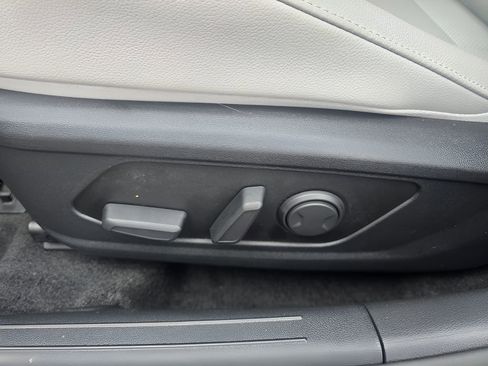 New 2026 Hyundai Elantra Limited image 16