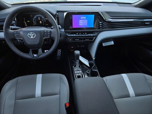 Certified 2026 Toyota Camry SE w/ Convenience Package FWD image 13