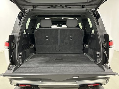 Used 2024 Rivian R1S Adventure AWD/4WD image 15