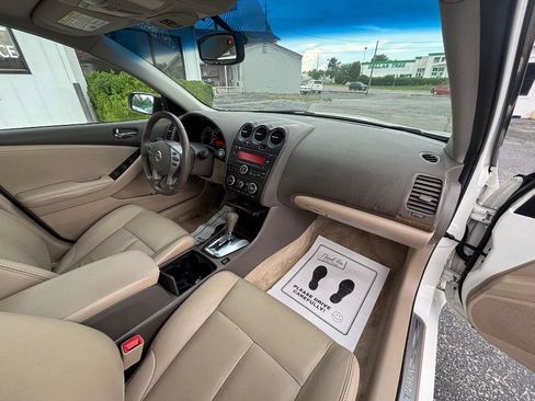 Used 2011 Nissan Altima 2.5 SL w/ 2.5SL Pkg FWD image 33