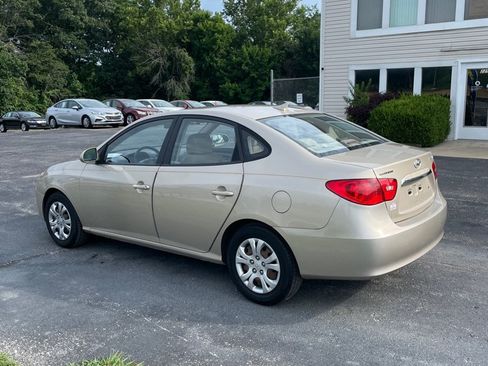 Used 2010 Hyundai Elantra GLS FWD image 3