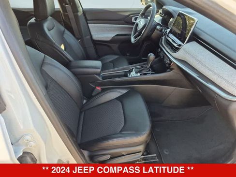 Used 2024 Jeep Compass Latitude AWD/4WD image 20