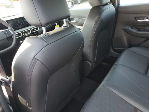 New 2026 Nissan Sentra SR w/ SR Premium Package FWD image 18