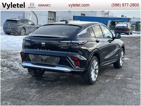 Used 2024 Buick Envista Avenir image 3