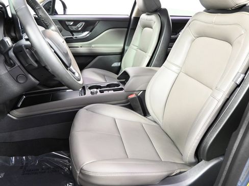 New 2026 Lincoln Corsair Reserve w/ Jet Appearance Package image 13