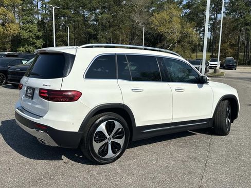 Used 2025 Mercedes-Benz GLB 250 4MATIC image 5