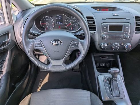 Used 2016 Kia Forte LX FWD image 17