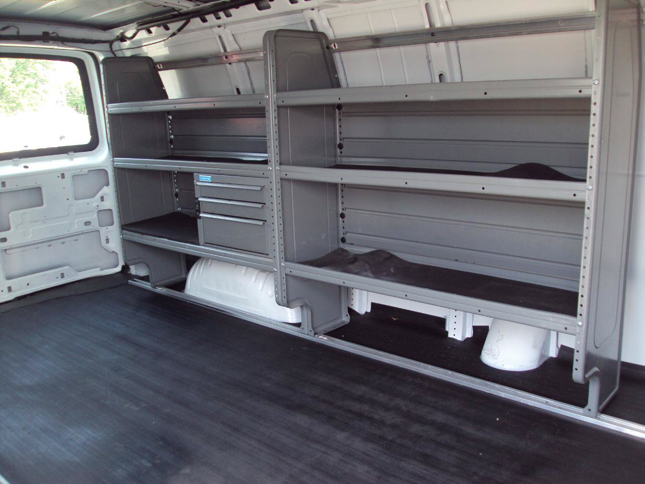 Used 2011 Chevrolet Express 3500 Extended w/ Power Package RWD image 9