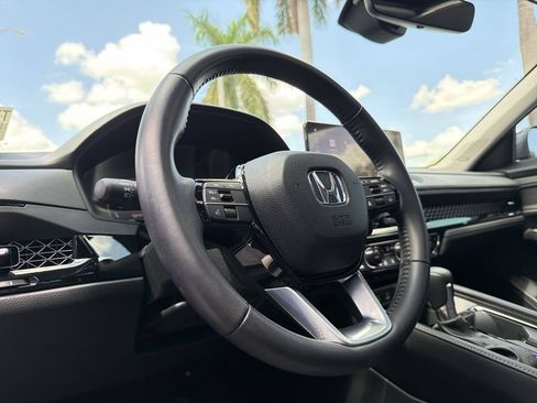 Used 2023 Honda Accord Touring image 30