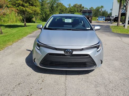 New 2026 Toyota Corolla LE FWD image 2