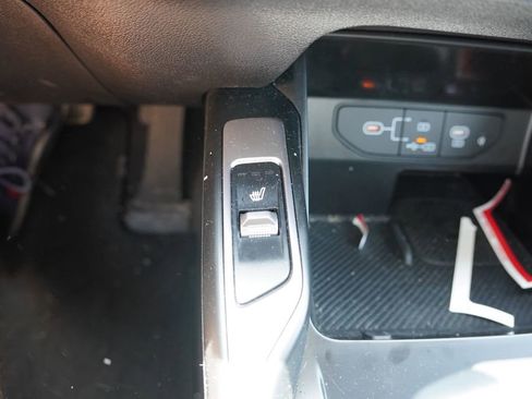 Used 2025 Kia Sorento S w/ Panoramic Sunroof Package AWD/4WD image 6