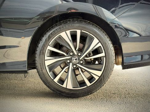 Used 2017 Honda Accord EX-L image 24