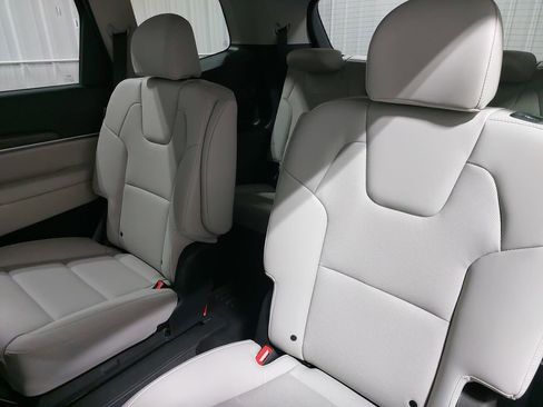 New 2025 Kia Telluride S image 16