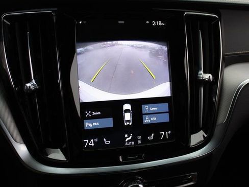 Certified 2022 Volvo S60 T8 R-Design image 22