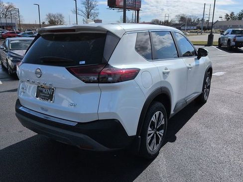 Used 2023 Nissan Rogue SV image 7