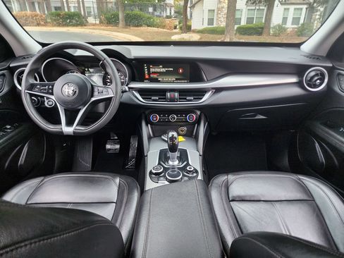 Used 2018 Alfa Romeo Stelvio Ti image 27
