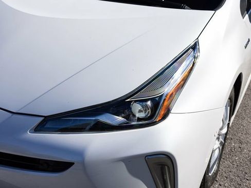 Used 2021 Toyota Prius AWD image 17