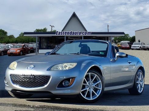Used 2010 MAZDA MX-5 Miata Grand Touring image 1