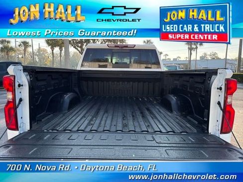 Certified 2024 Chevrolet Silverado 3500 High Country w/ Technology Package image 11