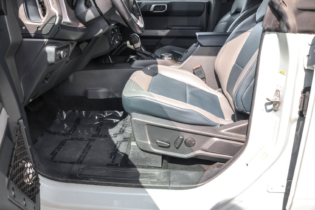 Used 2022 Ford Bronco Outer Banks AWD/4WD image 18
