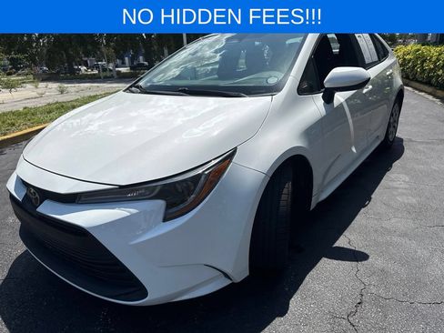 Used 2024 Toyota Corolla LE FWD image 3