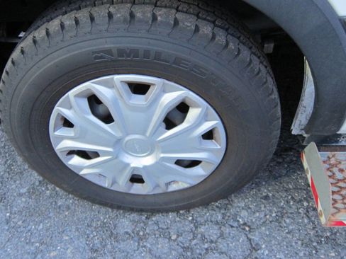 Used 2019 Ford Transit 150 XL image 12