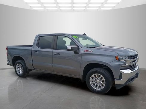 Used 2021 Chevrolet Silverado 1500 LT image 3