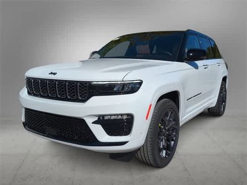 New 2025 Jeep Grand Cherokee Summit image 4