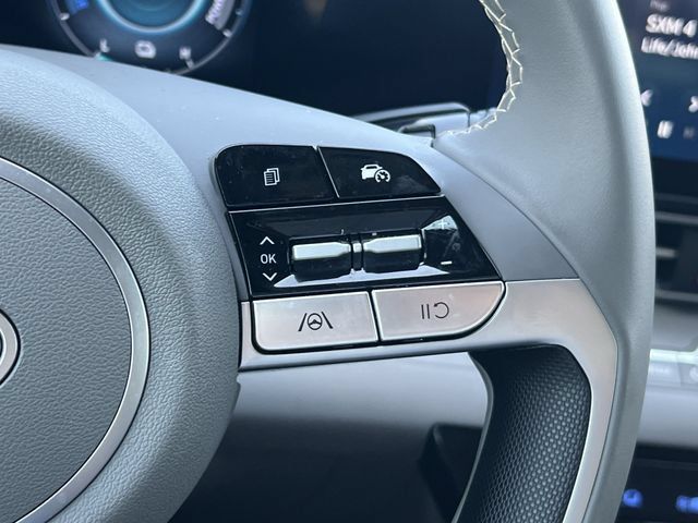 Certified 2025 Hyundai Elantra SEL FWD image 34