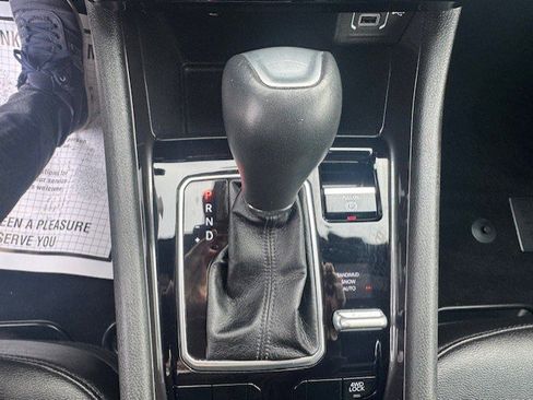 Used 2025 Jeep Compass Latitude image 22