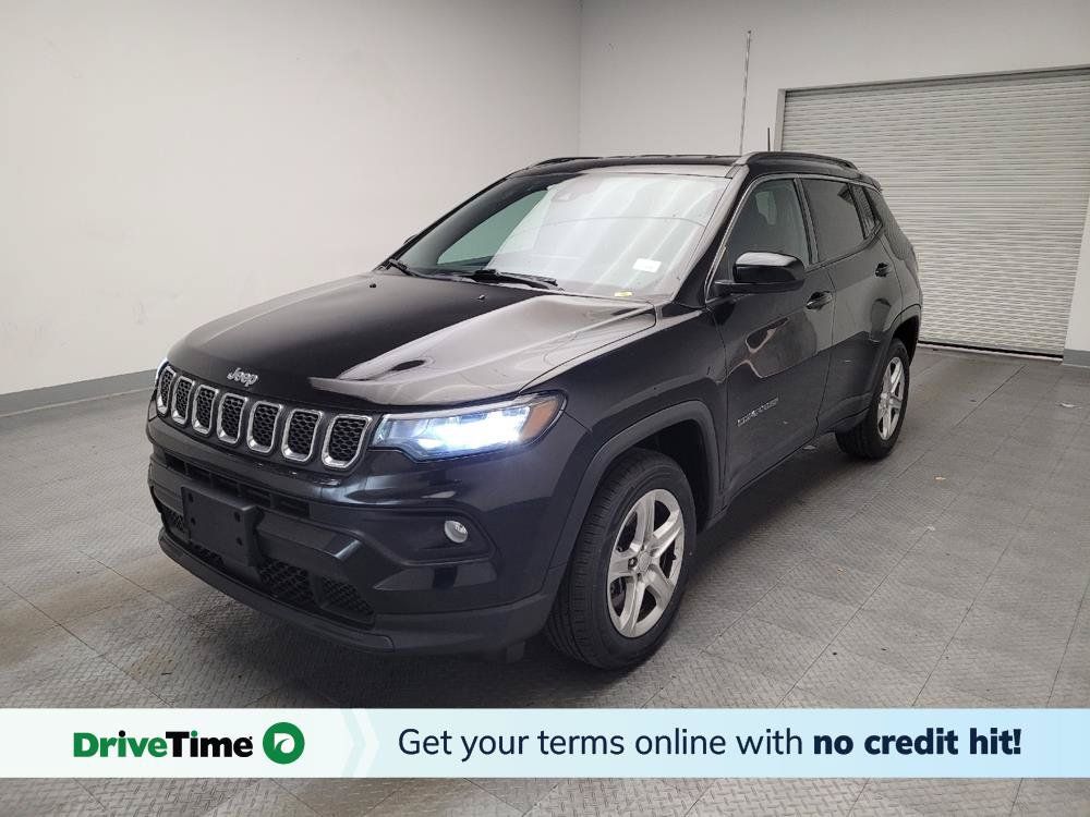 Used 2023 Jeep Compass Latitude AWD/4WD image 1